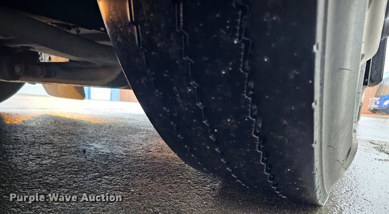 image for item DO4212 2006 Gillig G29B102N4  transit bus