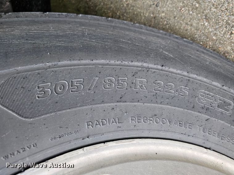 image for item DO4212 2006 Gillig G29B102N4  transit bus