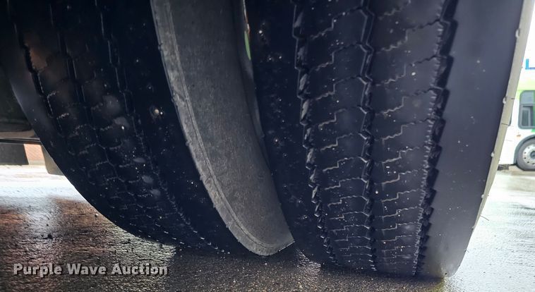 image for item DO4212 2006 Gillig G29B102N4  transit bus