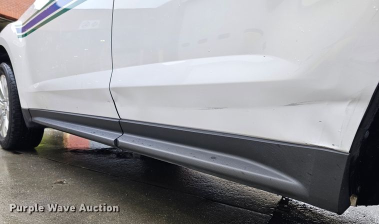 image for item DO4213 2010 Chevrolet Equinox LT  SUV