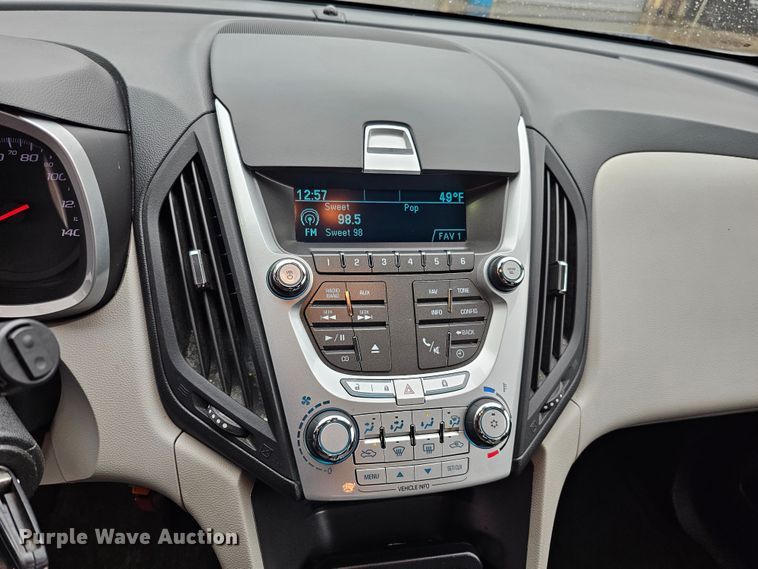 image for item DO4213 2010 Chevrolet Equinox LT  SUV