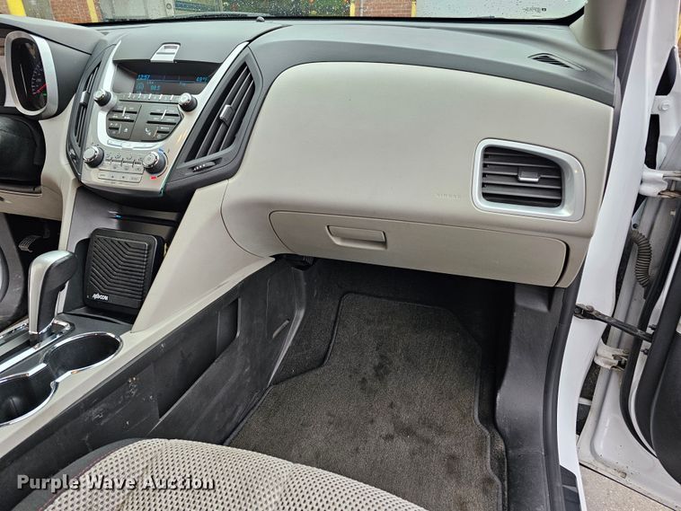 image for item DO4213 2010 Chevrolet Equinox LT  SUV