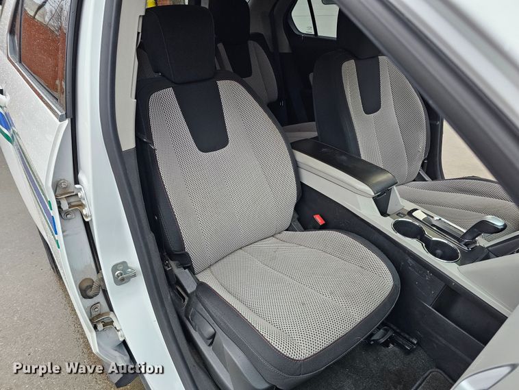 image for item DO4213 2010 Chevrolet Equinox LT  SUV