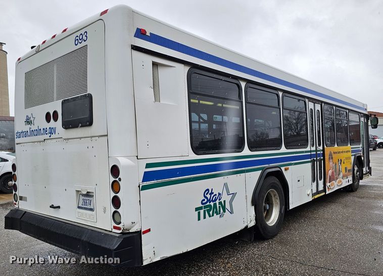 image for item DO4216 2006 Gillig G29B102N4  transit bus