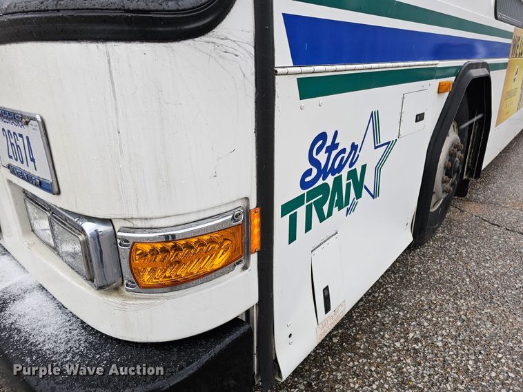 image for item DO4216 2006 Gillig G29B102N4  transit bus