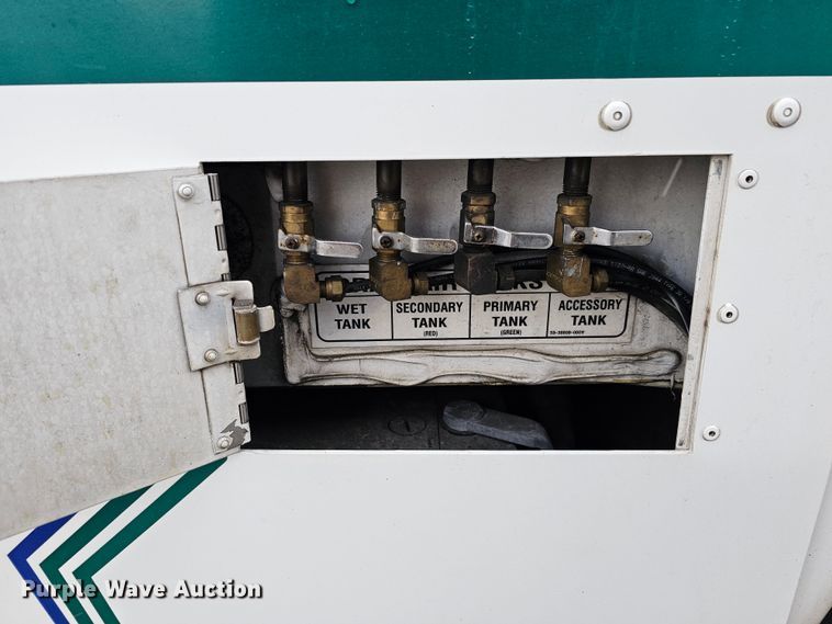 image for item DO4216 2006 Gillig G29B102N4  transit bus