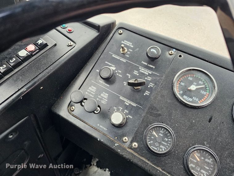 image for item DO4216 2006 Gillig G29B102N4  transit bus