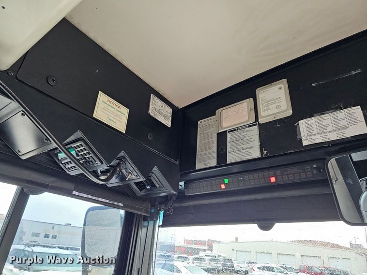 image for item DO4216 2006 Gillig G29B102N4  transit bus