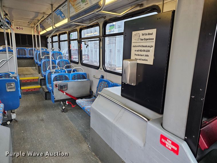 image for item DO4216 2006 Gillig G29B102N4  transit bus