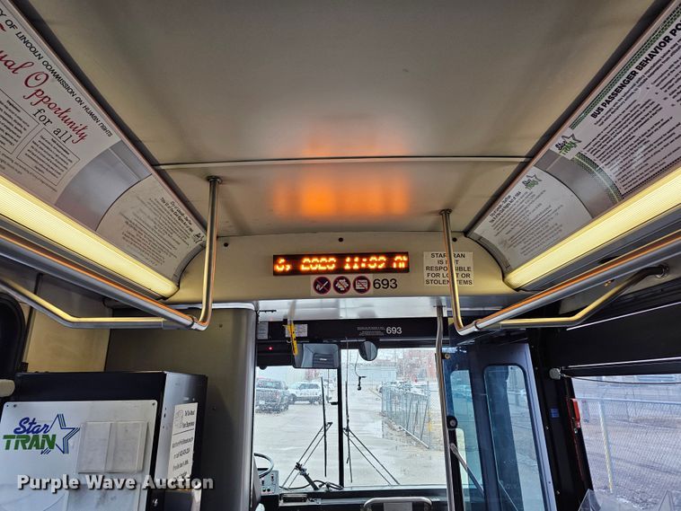 image for item DO4216 2006 Gillig G29B102N4  transit bus