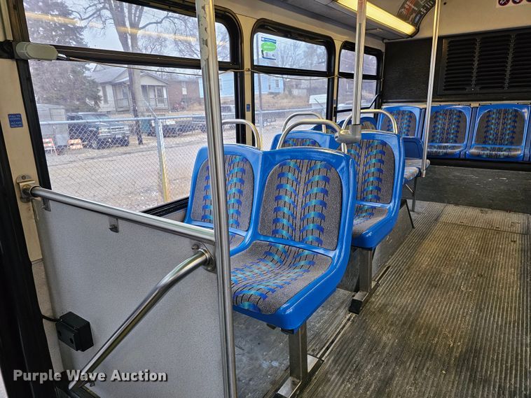 image for item DO4216 2006 Gillig G29B102N4  transit bus