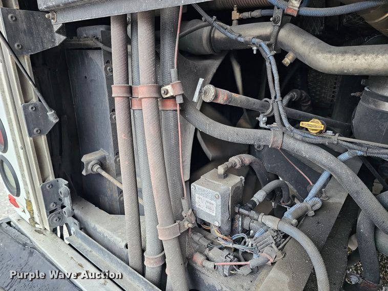 image for item DO4216 2006 Gillig G29B102N4  transit bus