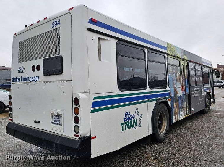 image for item DO4217 2006 Gillig G29B102N4  transit bus