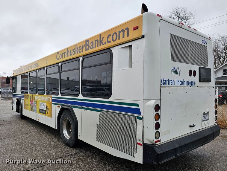 image for item DO4217 2006 Gillig G29B102N4  transit bus