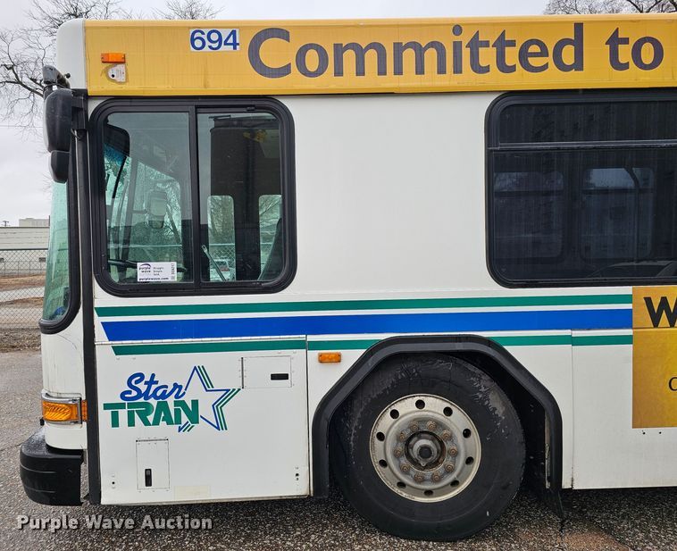 image for item DO4217 2006 Gillig G29B102N4  transit bus