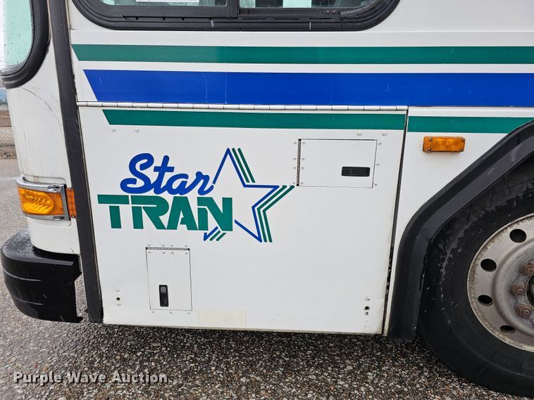 image for item DO4217 2006 Gillig G29B102N4  transit bus