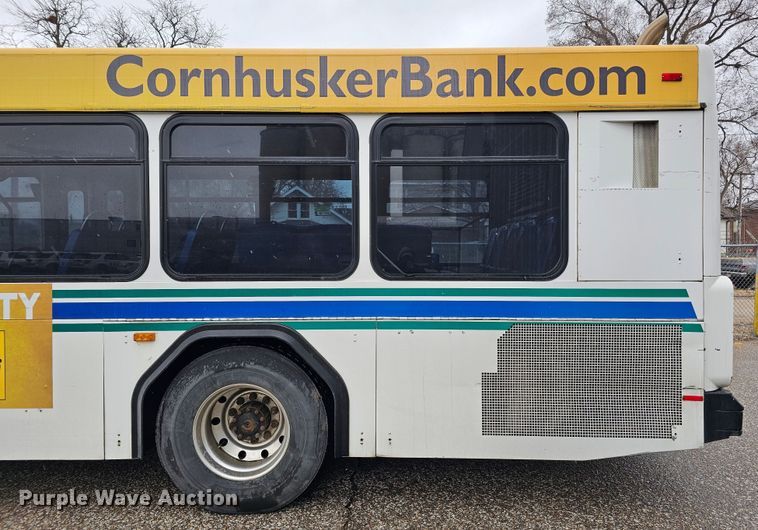 image for item DO4217 2006 Gillig G29B102N4  transit bus