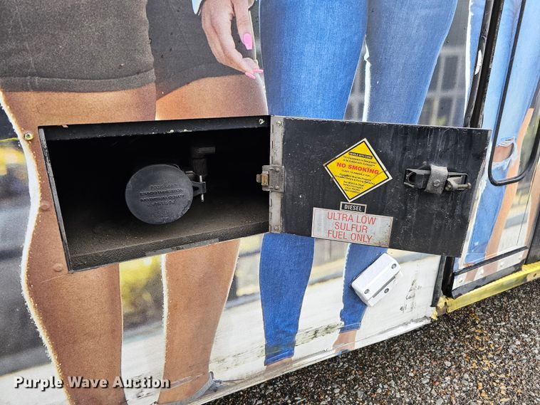 image for item DO4217 2006 Gillig G29B102N4  transit bus