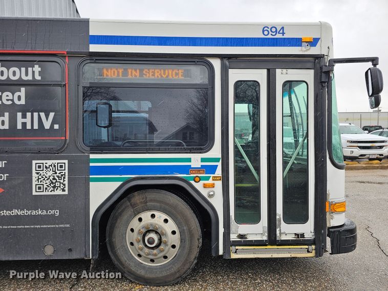image for item DO4217 2006 Gillig G29B102N4  transit bus