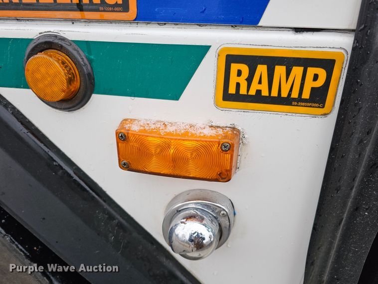 image for item DO4217 2006 Gillig G29B102N4  transit bus