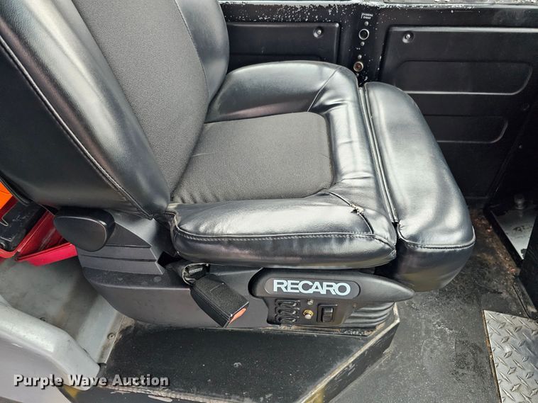 image for item DO4217 2006 Gillig G29B102N4  transit bus