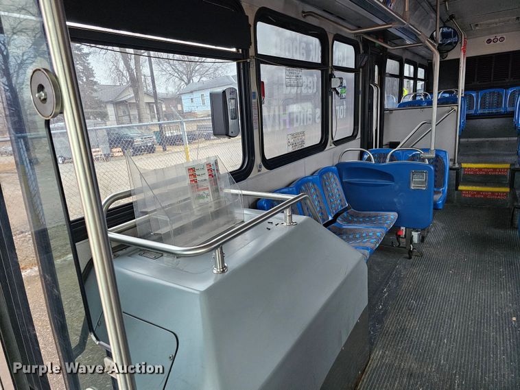 image for item DO4217 2006 Gillig G29B102N4  transit bus