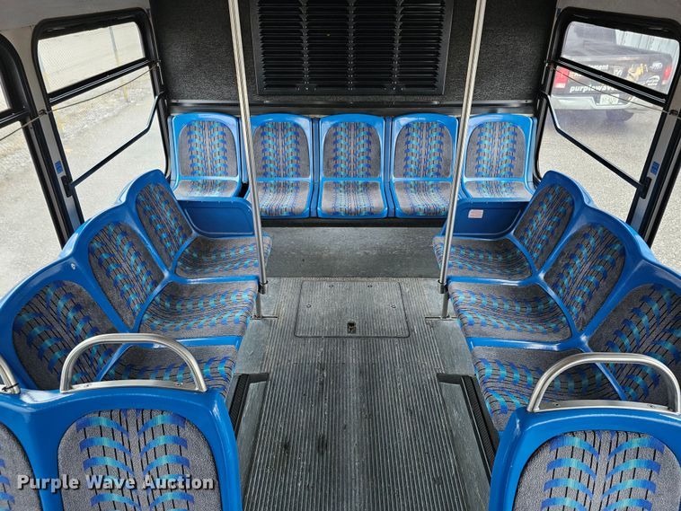 image for item DO4217 2006 Gillig G29B102N4  transit bus