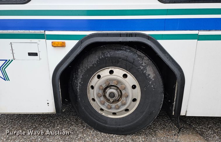 image for item DO4217 2006 Gillig G29B102N4  transit bus