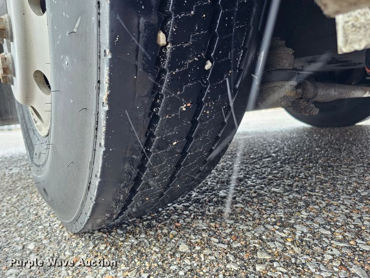 image for item DO4217 2006 Gillig G29B102N4  transit bus