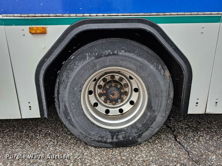 image for item DO4217 2006 Gillig G29B102N4  transit bus