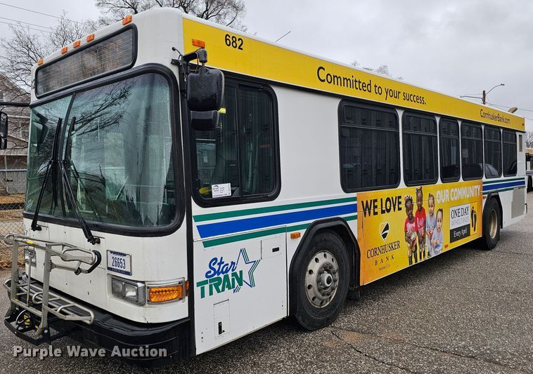 image for item DO4218 2006 Gillig G29B102N4  transit bus