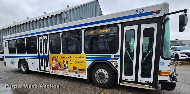 image for item DO4218 2006 Gillig G29B102N4  transit bus