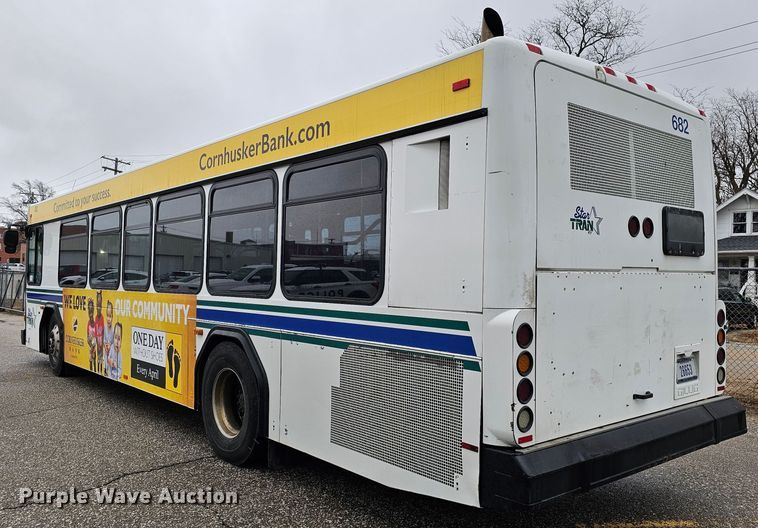 image for item DO4218 2006 Gillig G29B102N4  transit bus