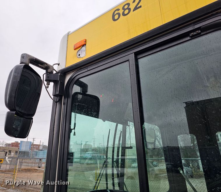 image for item DO4218 2006 Gillig G29B102N4  transit bus