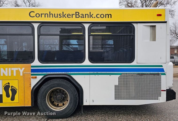 image for item DO4218 2006 Gillig G29B102N4  transit bus