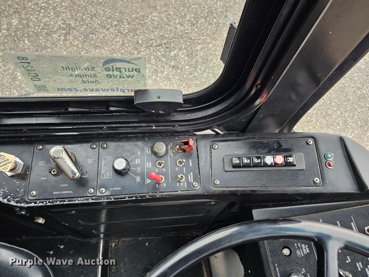 image for item DO4218 2006 Gillig G29B102N4  transit bus