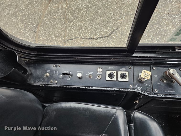 image for item DO4218 2006 Gillig G29B102N4  transit bus