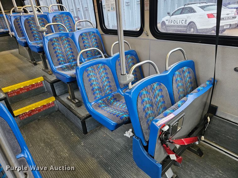 image for item DO4218 2006 Gillig G29B102N4  transit bus