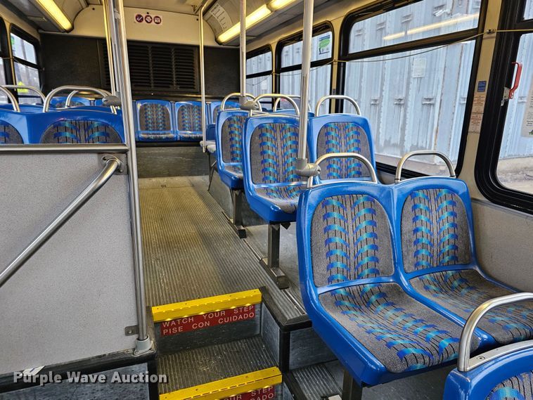 image for item DO4218 2006 Gillig G29B102N4  transit bus