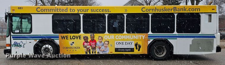 image for item DO4219 2006 Gillig G2B102N4  transit bus