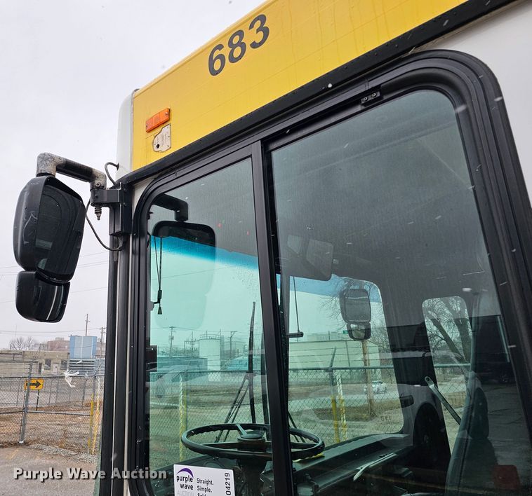 image for item DO4219 2006 Gillig G2B102N4  transit bus