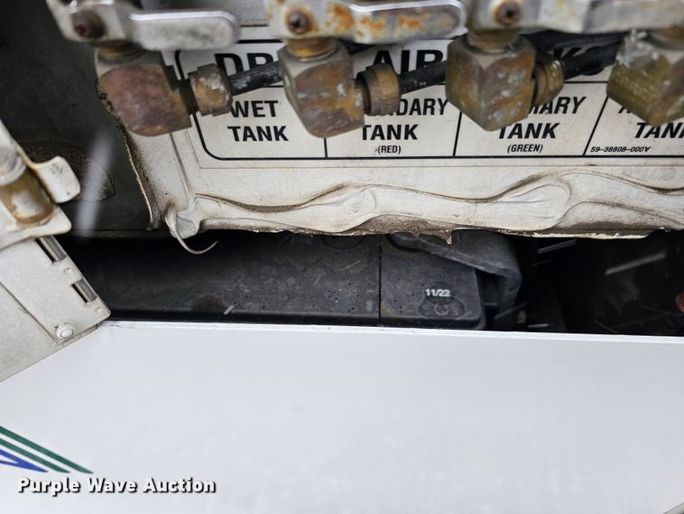 image for item DO4219 2006 Gillig G2B102N4  transit bus