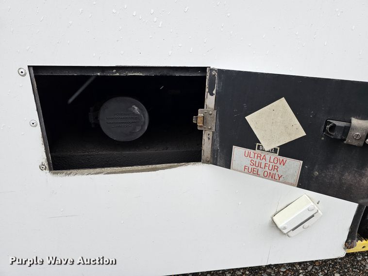 image for item DO4219 2006 Gillig G2B102N4  transit bus