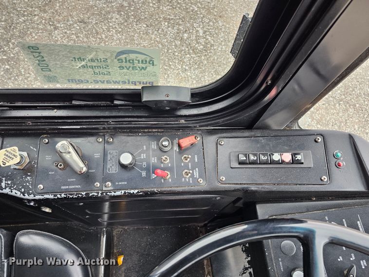 image for item DO4219 2006 Gillig G2B102N4  transit bus