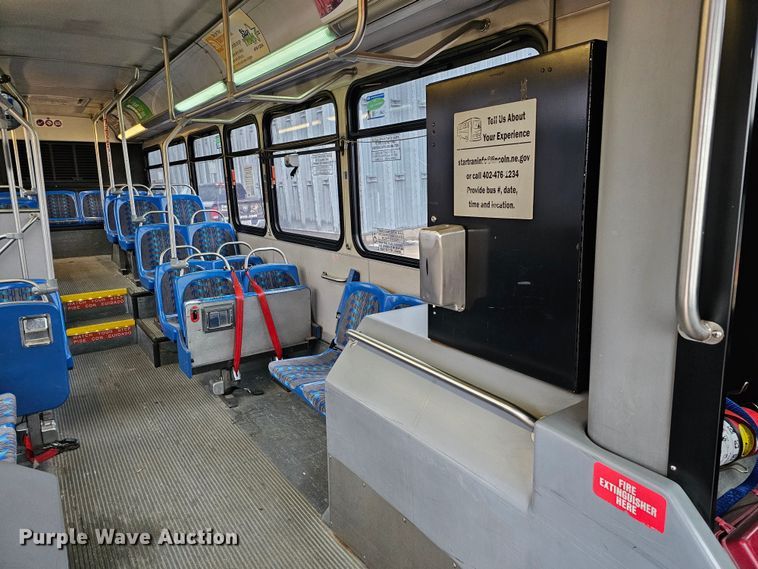 image for item DO4219 2006 Gillig G2B102N4  transit bus