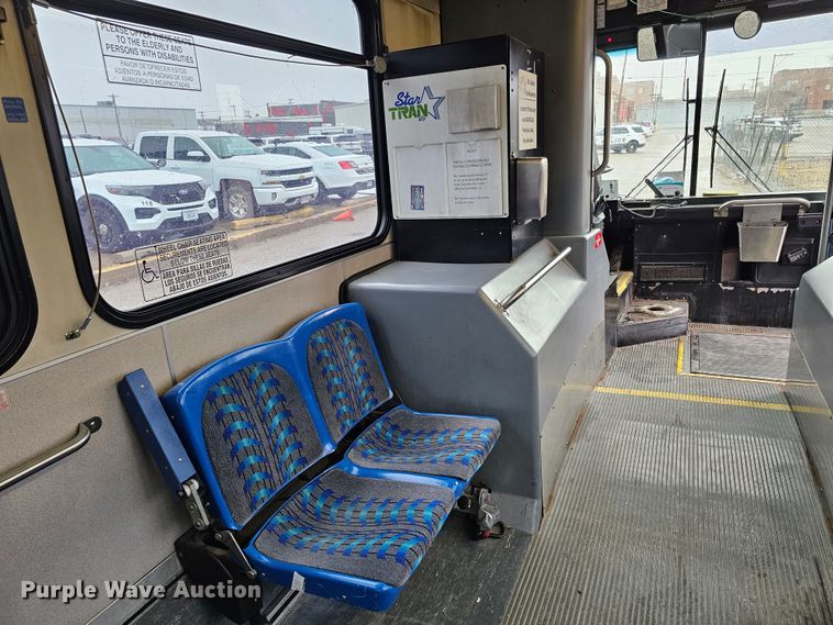 image for item DO4219 2006 Gillig G2B102N4  transit bus