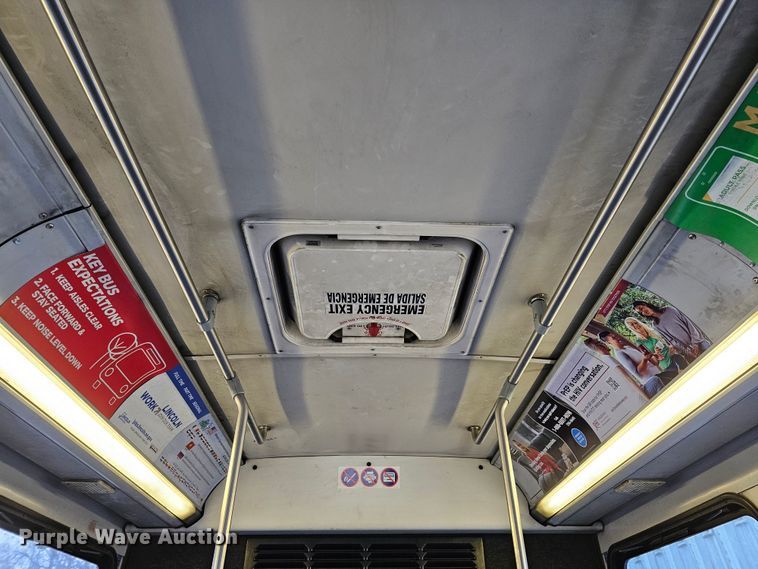 image for item DO4219 2006 Gillig G2B102N4  transit bus