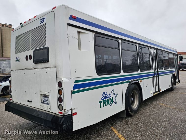 image for item DO4220 2006 Gillig G29B102N4  transit bus