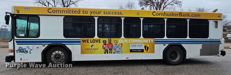 image for item DO4220 2006 Gillig G29B102N4  transit bus