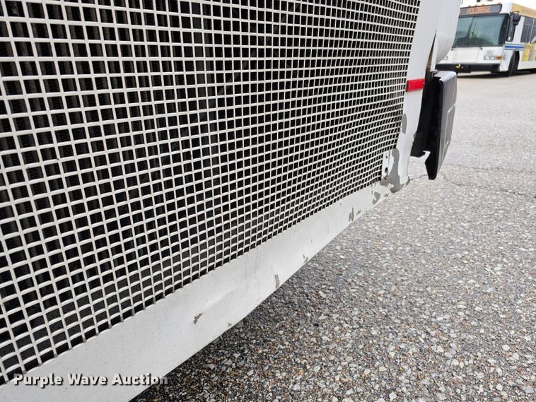 image for item DO4220 2006 Gillig G29B102N4  transit bus